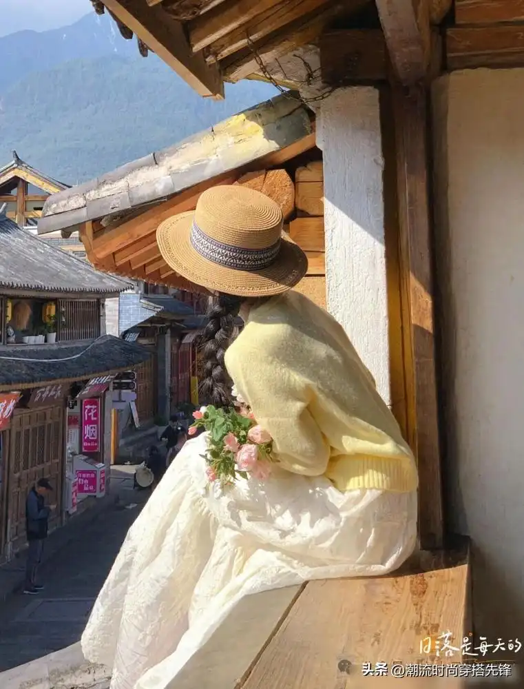 150cm小个子穿搭秘诀:针织衫+半裙这样穿,拍照直接出圈! 第3张 150cm小个子穿搭秘诀:针织衫+半裙这样穿,拍照直接出圈! 第3张