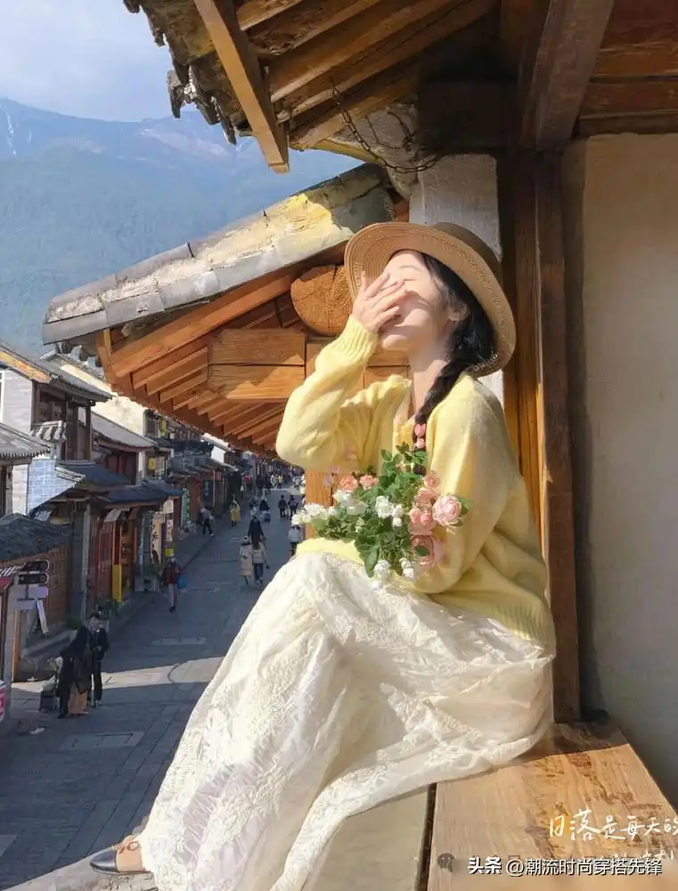 150cm小个子穿搭秘诀:针织衫+半裙这样穿,拍照直接出圈! 第4张 150cm小个子穿搭秘诀:针织衫+半裙这样穿,拍照直接出圈! 第4张