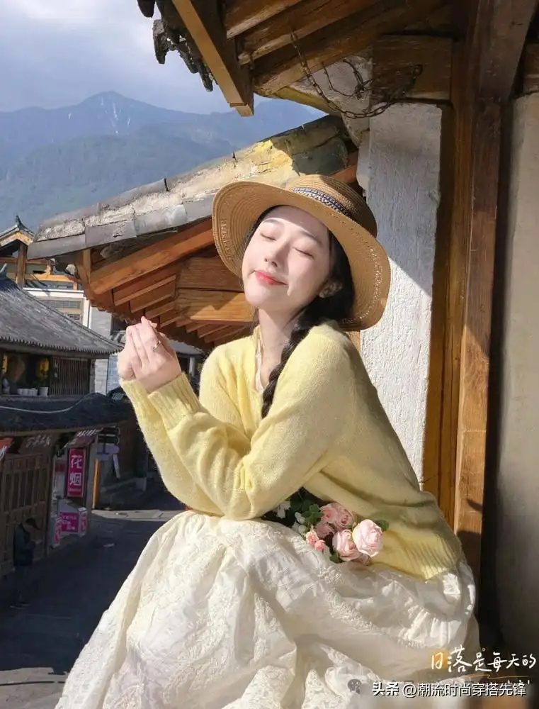 150cm小个子穿搭秘诀:针织衫+半裙这样穿,拍照直接出圈! 第10张 150cm小个子穿搭秘诀:针织衫+半裙这样穿,拍照直接出圈! 第10张