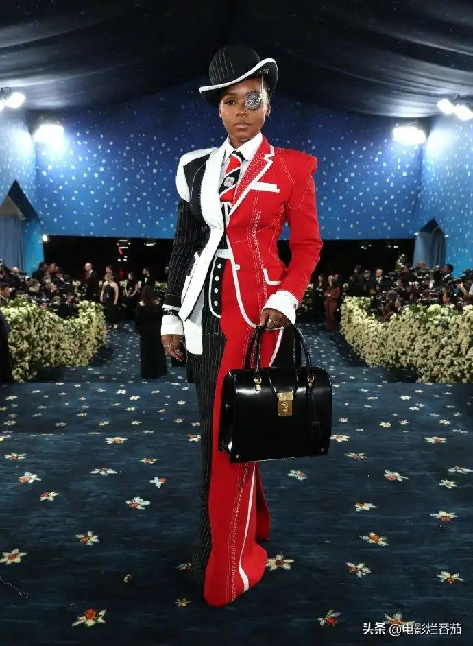 欧美范女生穿衣搭配：美国红毯大胆造型，惊艳与出糗瞬间全记录  第27张