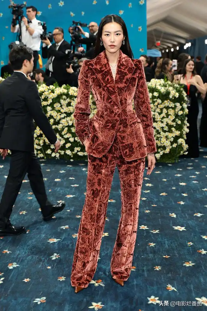 欧美范女生穿衣搭配：美国红毯大胆造型，惊艳与出糗瞬间全记录  第39张